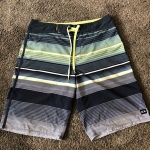 Oakley Board Shorts Size 31